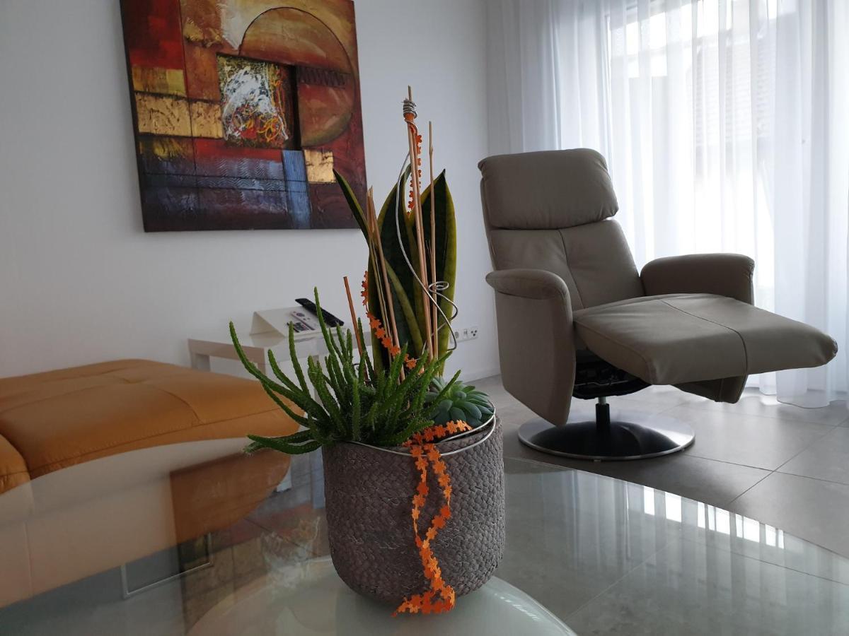 Ferienwohnung Happynes 바트노이슈타트안더살레 외부 사진